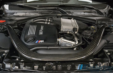 De BMW FRM module is te vinden bij de pedalen, vandaar ook de naam beenruimte module